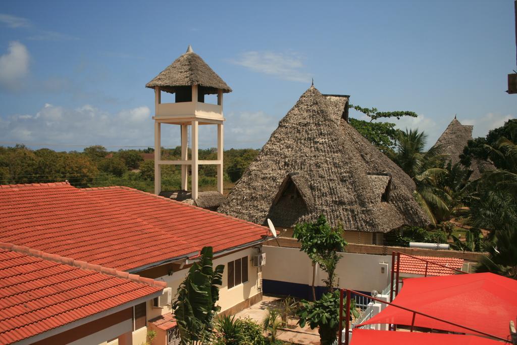 The Bright Star Resort Diani Beach Kültér fotó