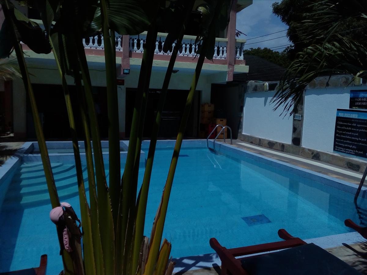 The Bright Star Resort Diani Beach Kültér fotó